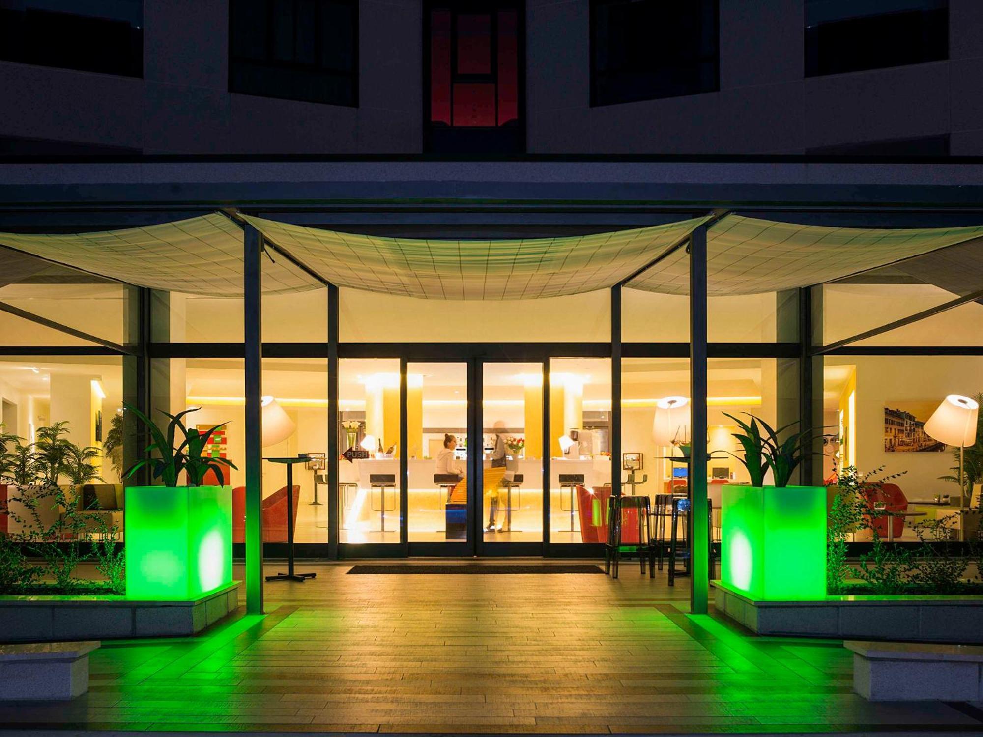 Отель Ibis Styles Milano Est Сеттала Экстерьер фото