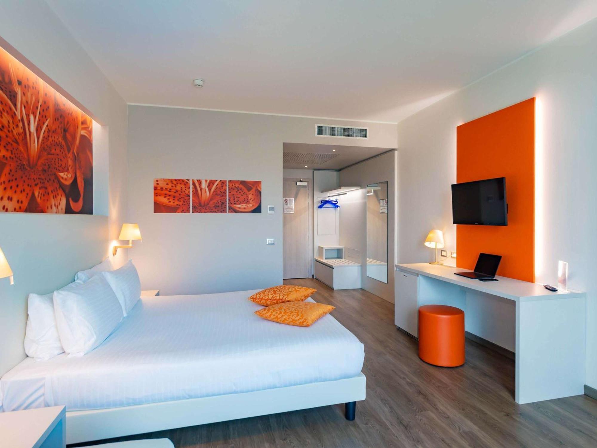 Отель Ibis Styles Milano Est Сеттала Экстерьер фото